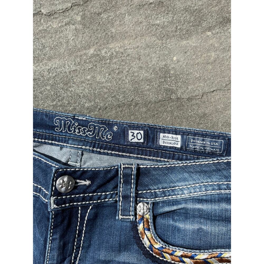 💎 Y2K Miss Me Embellished Winged Bermuda Shorts Size 30 💎 - Picture 2 of 8